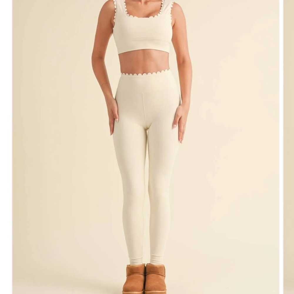 IVL Collective Hydralux Cream Scalloped Leggings